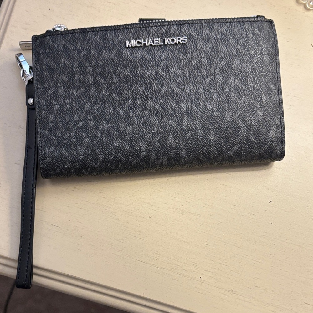 Michael Kors Charcoal Wristlet
